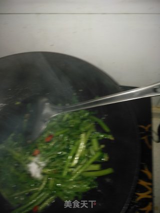 清炒茼蒿的做法步骤：5