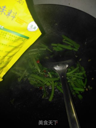 清炒茼蒿的做法步骤：6