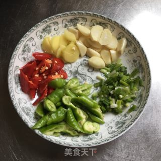 辣烧鳝鱼的做法步骤：2