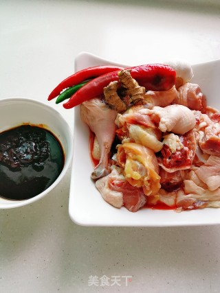 酱香焖鸭的做法步骤：1