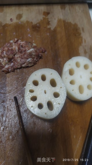酿莲藕的做法步骤：1