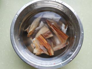 鱼香茄子的做法步骤：2