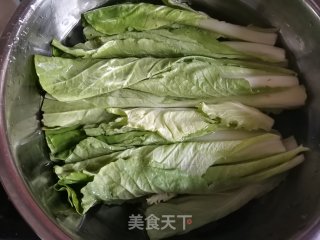 小白菜炒人造肉的做法步骤：1