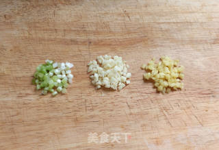 蚝油烧茄子的做法步骤：1