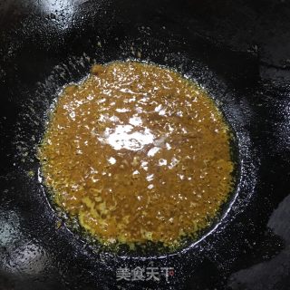 咖喱鱼蛋面的做法步骤：2