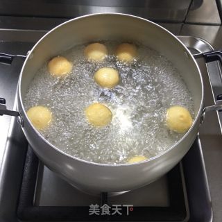 咖喱鱼蛋面的做法步骤：3