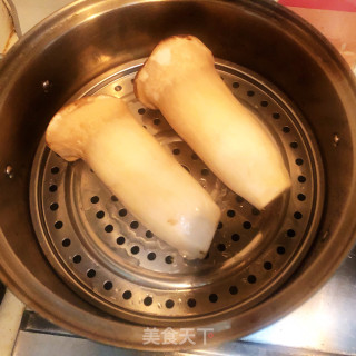 手撕杏鲍菇的做法步骤：1