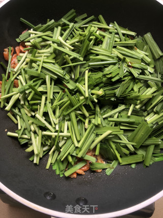 河虾炒韭菜的做法步骤：9