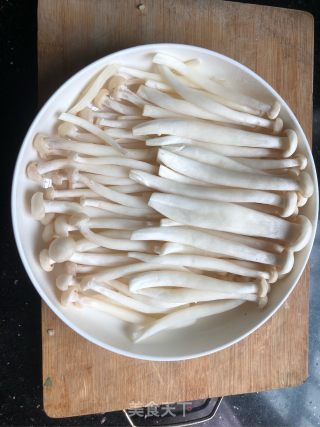 蒜蓉海鲜菇的做法步骤：3