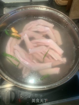 糟鹅掌鸭信的做法步骤：3