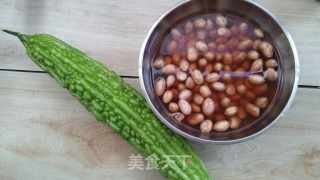 芥香苦瓜花生米的做法步骤：1