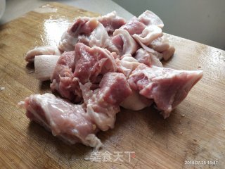 猪肉鸭肉煲的做法步骤：3