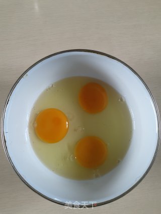 蒸鸡蛋肉卷的做法步骤：1