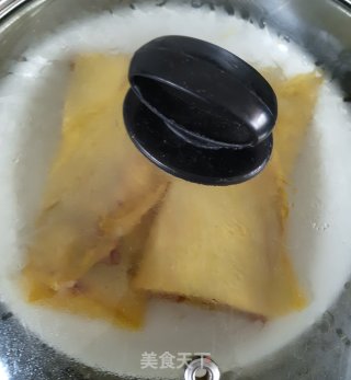 蒸鸡蛋肉卷的做法步骤：7