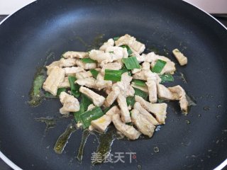 黄瓜炒肉片的做法步骤：3