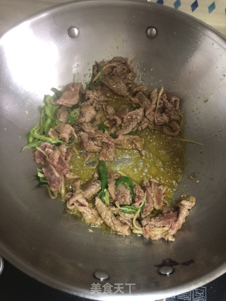 子姜炒牛肉的做法步骤：2