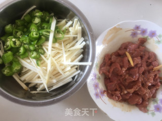 茭白炒牛肉的做法步骤：2