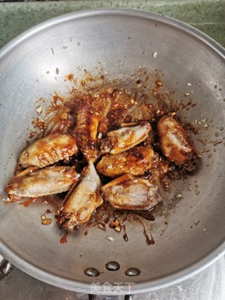 红烧鸡翅的做法步骤：7