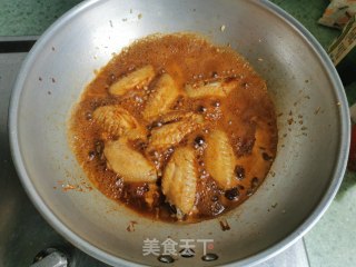 红烧鸡翅的做法步骤：8