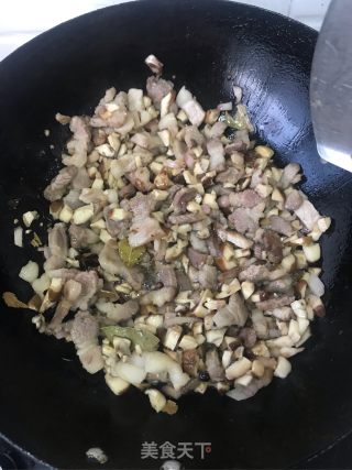 秘制卤肉饭的做法步骤：5