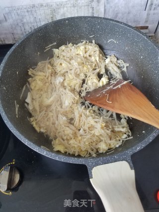 “快手餐”金针菇煎蛋的做法步骤：5