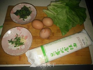 酸汤面的做法步骤：1