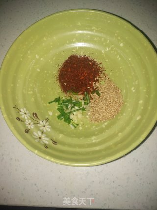 酸汤面的做法步骤：7