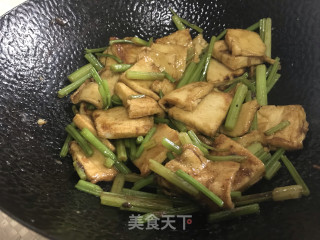 干煸千页豆腐的做法步骤：3
