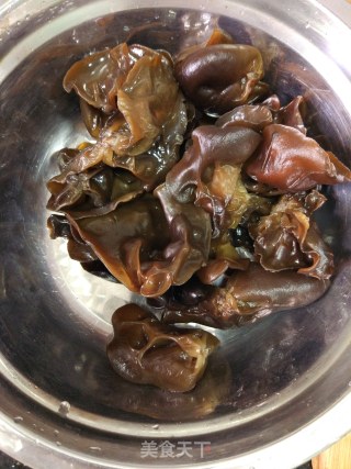 美味炸酱面的做法步骤：4