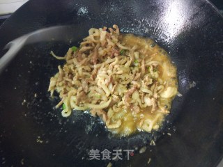 美味炸酱面的做法步骤：13