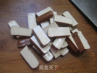 鸡蛋干炒小白菜的做法步骤：2