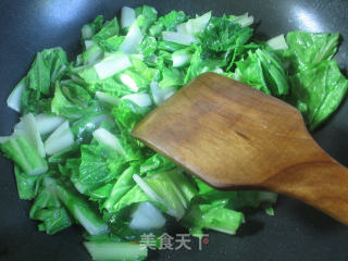 鸡蛋干炒小白菜的做法步骤：3