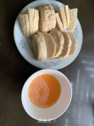 油炸馒头片的做法步骤：1