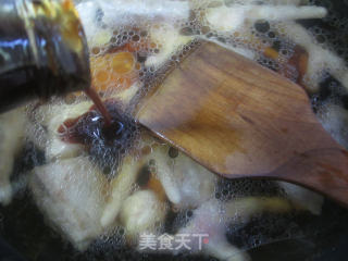 排骨烧鸡爪的做法步骤：7
