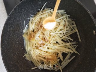 韭苔炒土豆丝的做法步骤：3