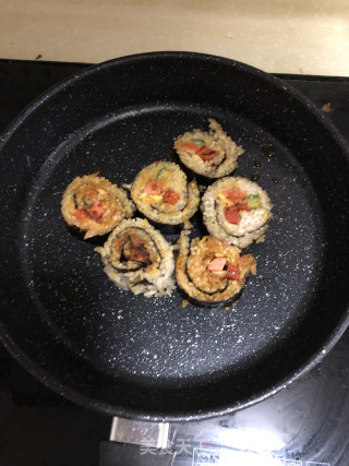 嫩蛋包香煎饭团的做法步骤：1
