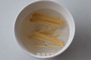 孜然牙签肉的做法步骤：4