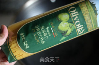 秋葵蒜蓉意面的做法步骤：3