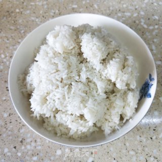 咖喱牛肉炒饭的做法步骤：2
