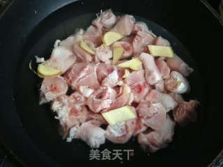 酱香鸡块的做法步骤：2