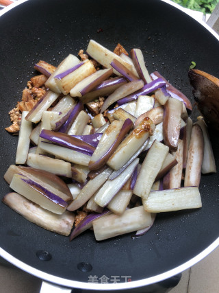 咸鱼茄子煲的做法步骤：10
