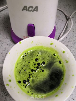 菠菜汁蒸蛋糕的做法步骤：2