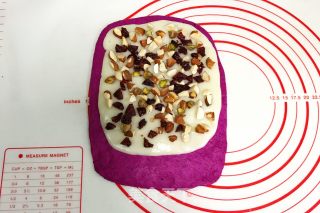 火龙果麻薯面包的做法步骤：11