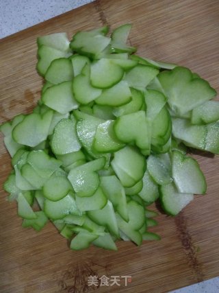 蚝油佛手瓜的做法步骤：3