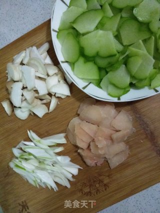 蚝油佛手瓜的做法步骤：4