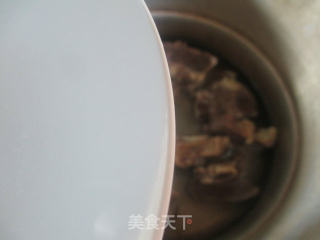 牛排骨冬瓜汤的做法步骤：2