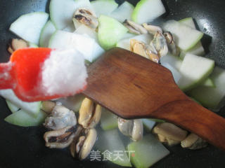 淡菜炒蒲瓜的做法步骤：6