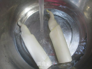 榨菜丝千张炒茭白的做法步骤：4