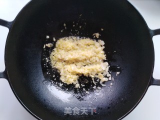蒜蓉蒸龙虾的做法步骤：4