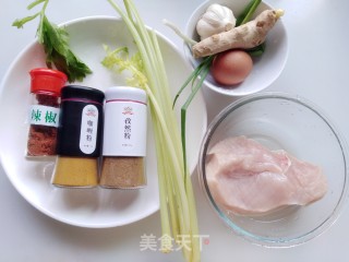 香酥鸡丁的做法步骤：1